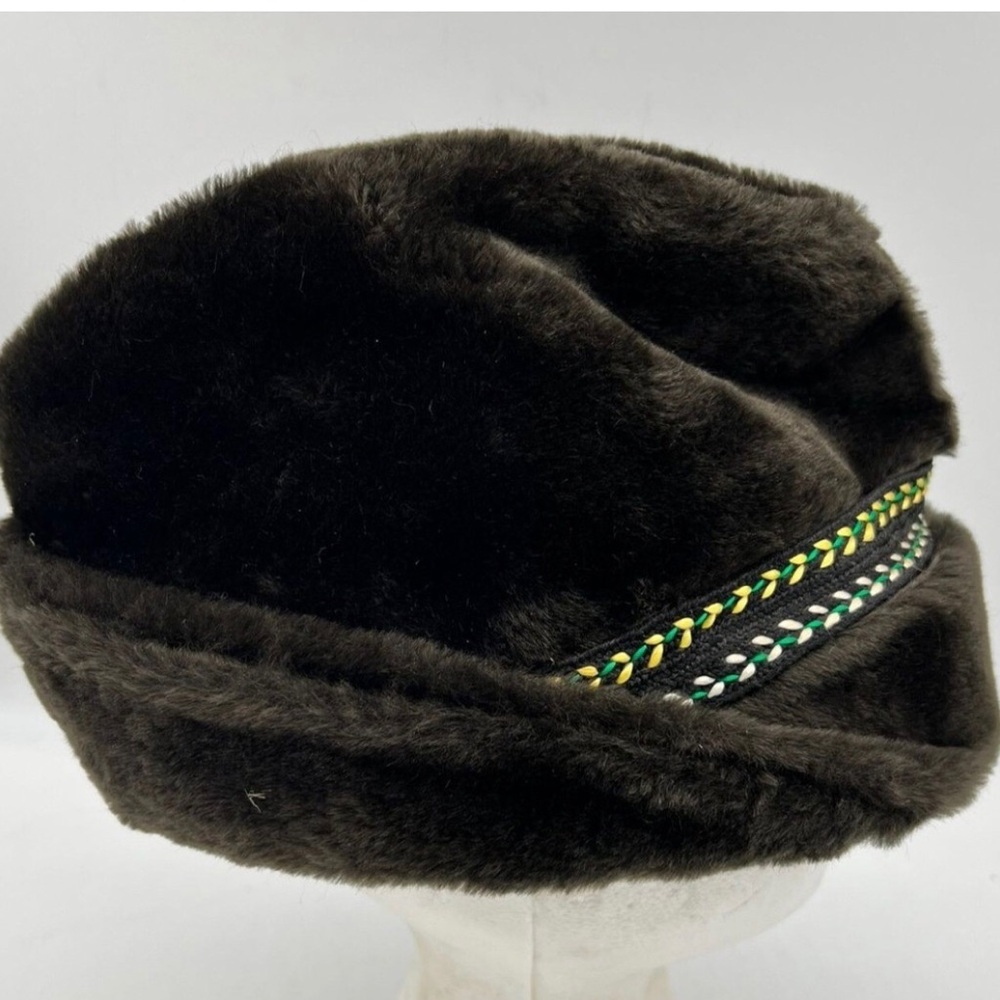 Vintage United Hatters Cap & Millinery faux fur hat